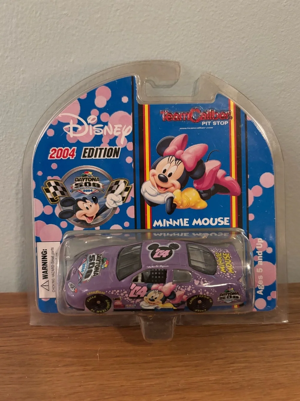 Disney 2004 Team Caliber Minnie Mouse NASCAR diecast 1/24 scale Daytona 500 NEW